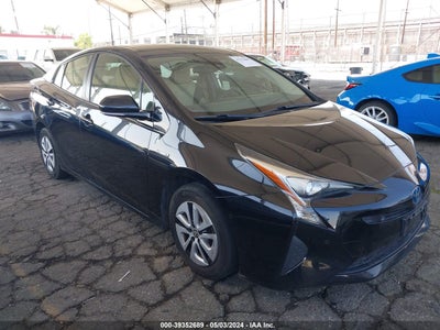 TOYOTA PRIUS 2018
