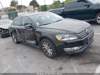 VOLKSWAGEN PASSAT 2012