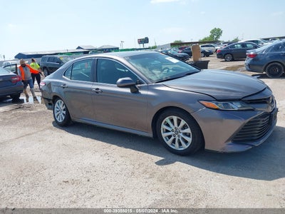 TOYOTA CAMRY 2018