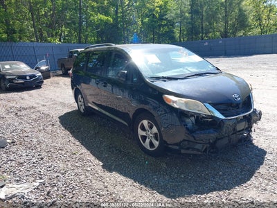 TOYOTA SIENNA 2017