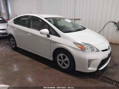 TOYOTA PRIUS 2015