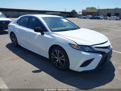TOYOTA CAMRY 2019