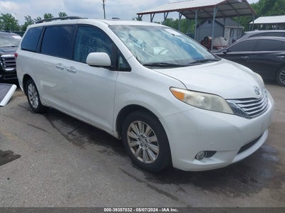 TOYOTA SIENNA 2011