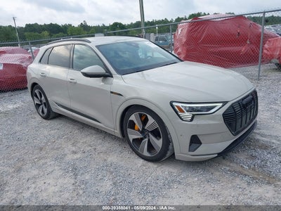 AUDI E-TRON 2022