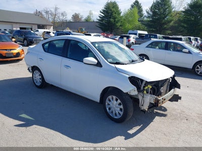 NISSAN VERSA 2015