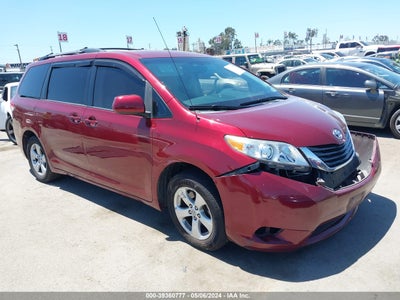 TOYOTA SIENNA 2012