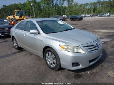 TOYOTA CAMRY 2011