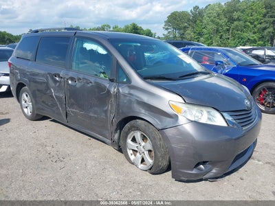 TOYOTA SIENNA 2017