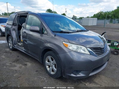 TOYOTA SIENNA 2014