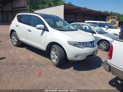 NISSAN NISSAN 2010