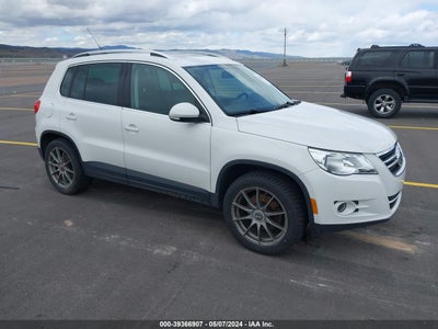 VOLKSWAGEN TIGUAN 2011