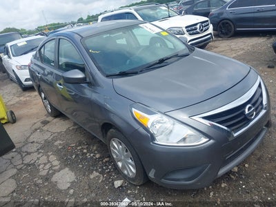 NISSAN VERSA 2017
