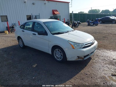 FORD FOCUS SE 2010