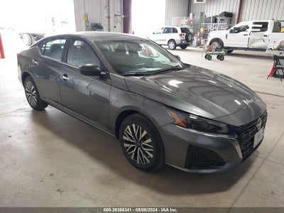 Nissan Altima 2024