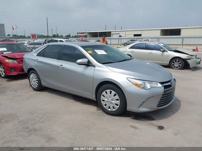 TOYOTA CAMRY 2015
