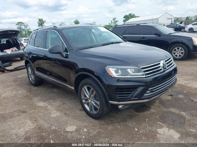 VOLKSWAGEN TOUAREG 2015