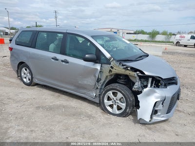 TOYOTA SIENNA 2018