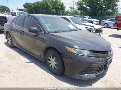 TOYOTA CAMRY 2018