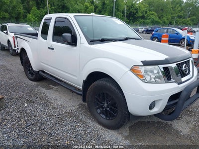 NISSAN FRONTIER 2015