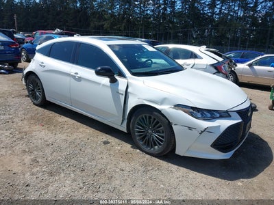 TOYOTA AVALON HYBRID 2020