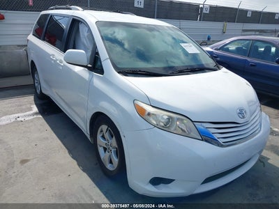 TOYOTA SIENNA 2016