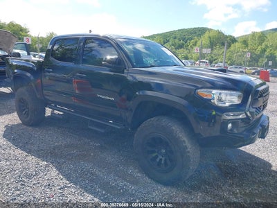 TOYOTA TACOMA 2019