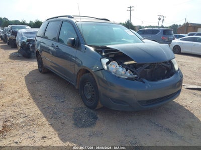 TOYOTA SIENNA 2010