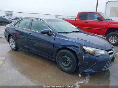 TOYOTA CAMRY 2016