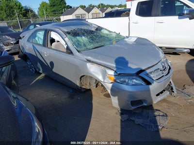 TOYOTA CAMRY 2011