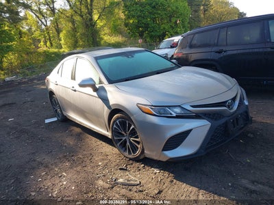 TOYOTA CAMRY 2018