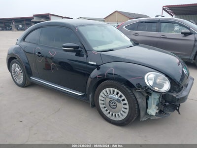 VOLKSWAGEN BEETLE 2013