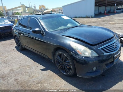 INFINITI JOURNEY 2013