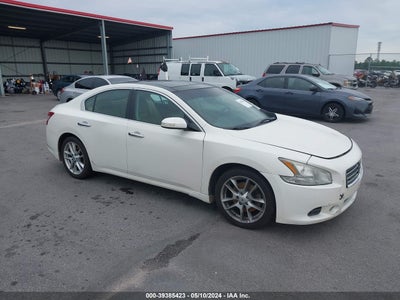 Nissan Maxima 2010