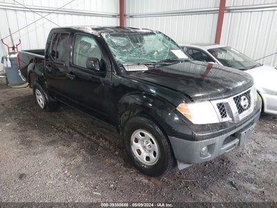 NISSAN FRONTIER 2016