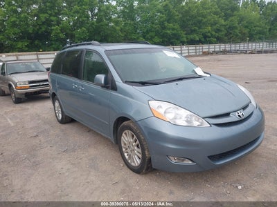TOYOTA SIENNA 2009