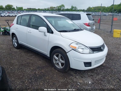 Nissan Versa 2011