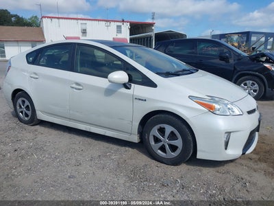 TOYOTA PRIUS 2015