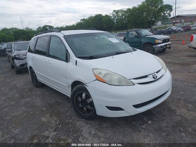 TOYOTA SIENNA 2010