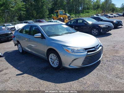 TOYOTA CAMRY 2017