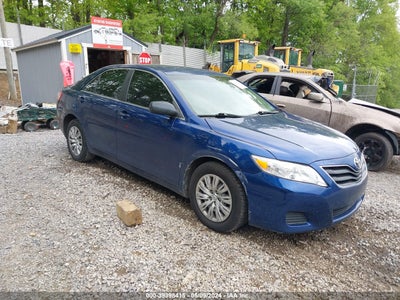 TOYOTA CAMRY 2011