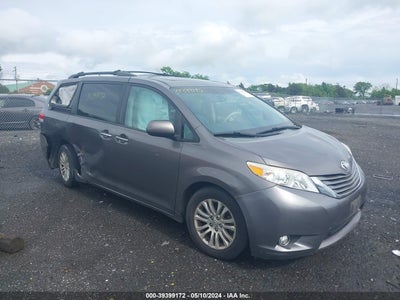 TOYOTA SIENNA XLE V6 2014