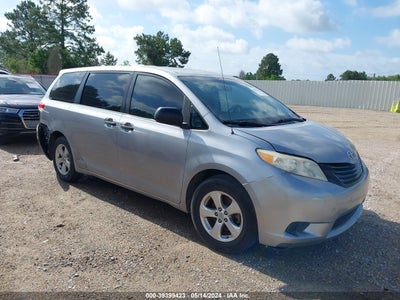 TOYOTA SIENNA 2012