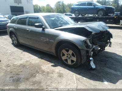DODGE MAGNUM 2005