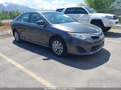 TOYOTA CAMRY 2012