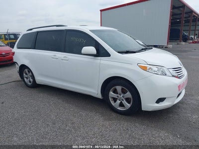 TOYOTA SIENNA 2017