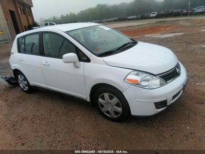 NISSAN VERSA 2010