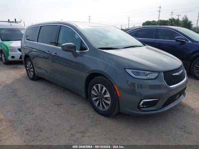 Chrysler Pacifica 2022