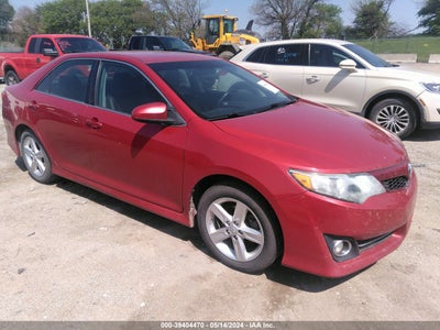 TOYOTA CAMRY 2014
