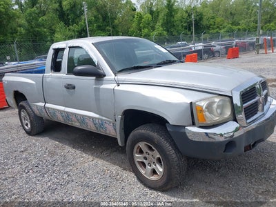 DODGE DAKOTA 2005