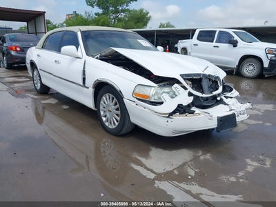 LINCOLN TOWN CAR 2003